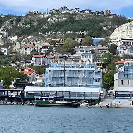 Lotos Hotel Балчик Экстерьер фото