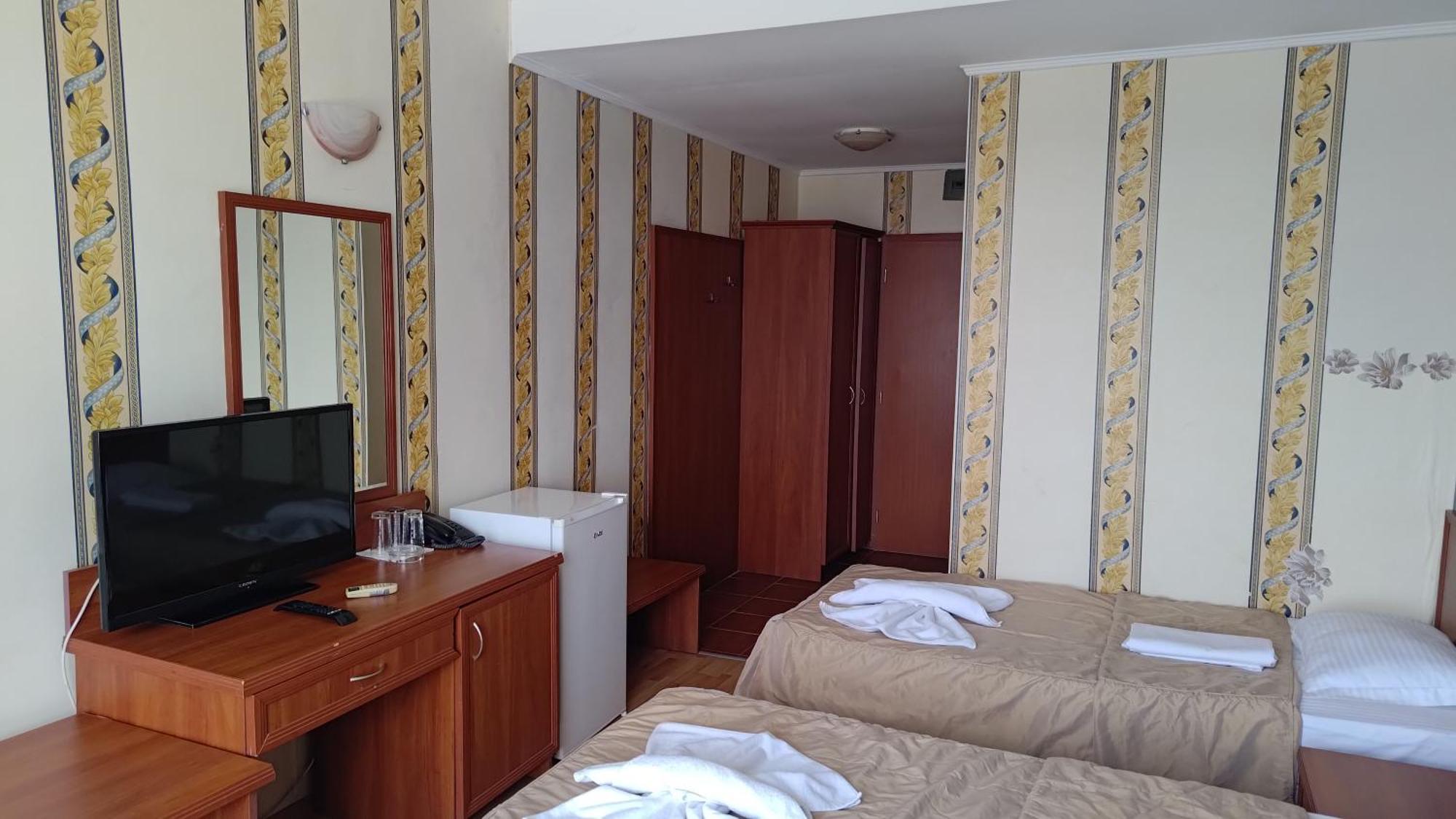 Lotos Hotel Балчик Экстерьер фото