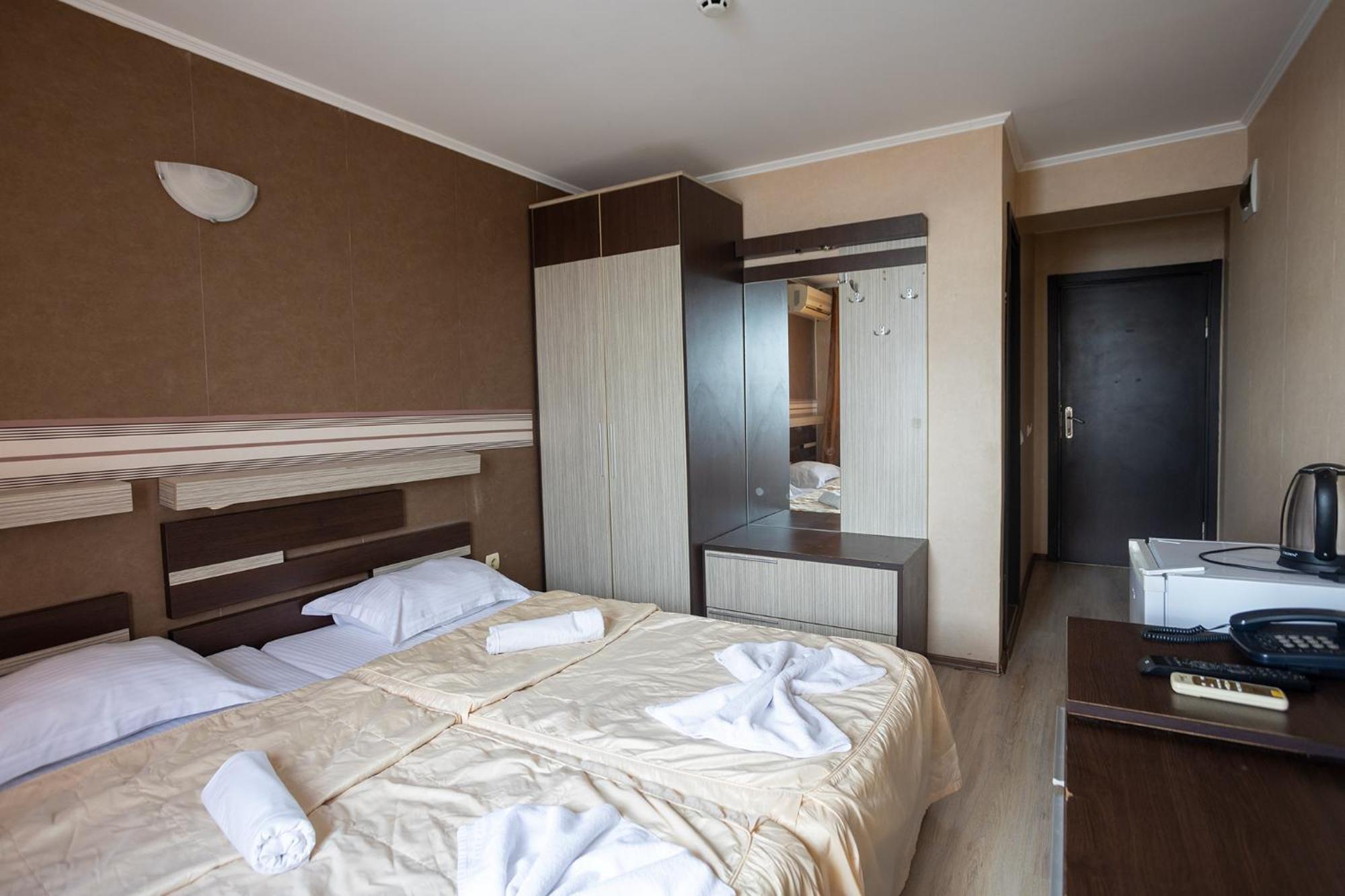 Lotos Hotel Балчик Экстерьер фото