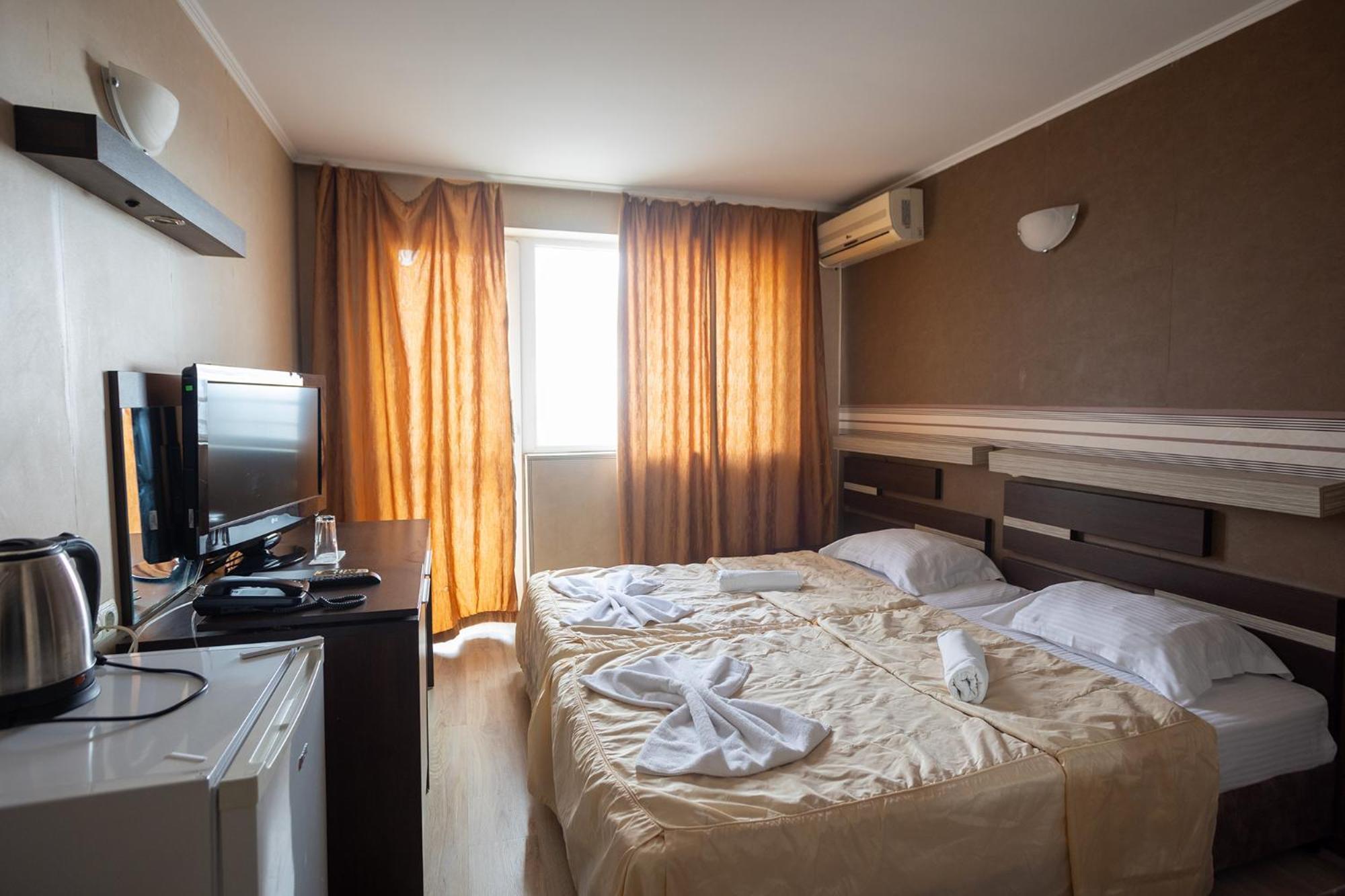 Lotos Hotel Балчик Экстерьер фото