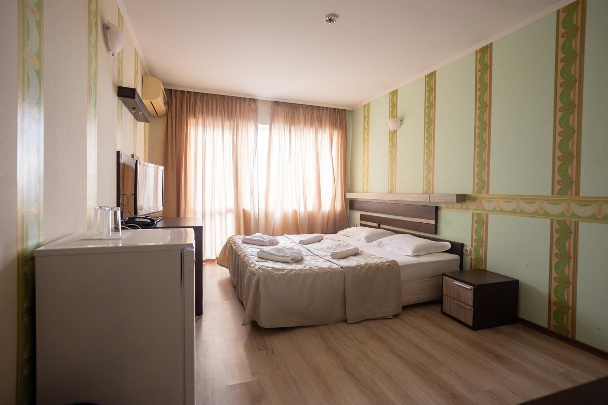 Lotos Hotel Балчик Экстерьер фото
