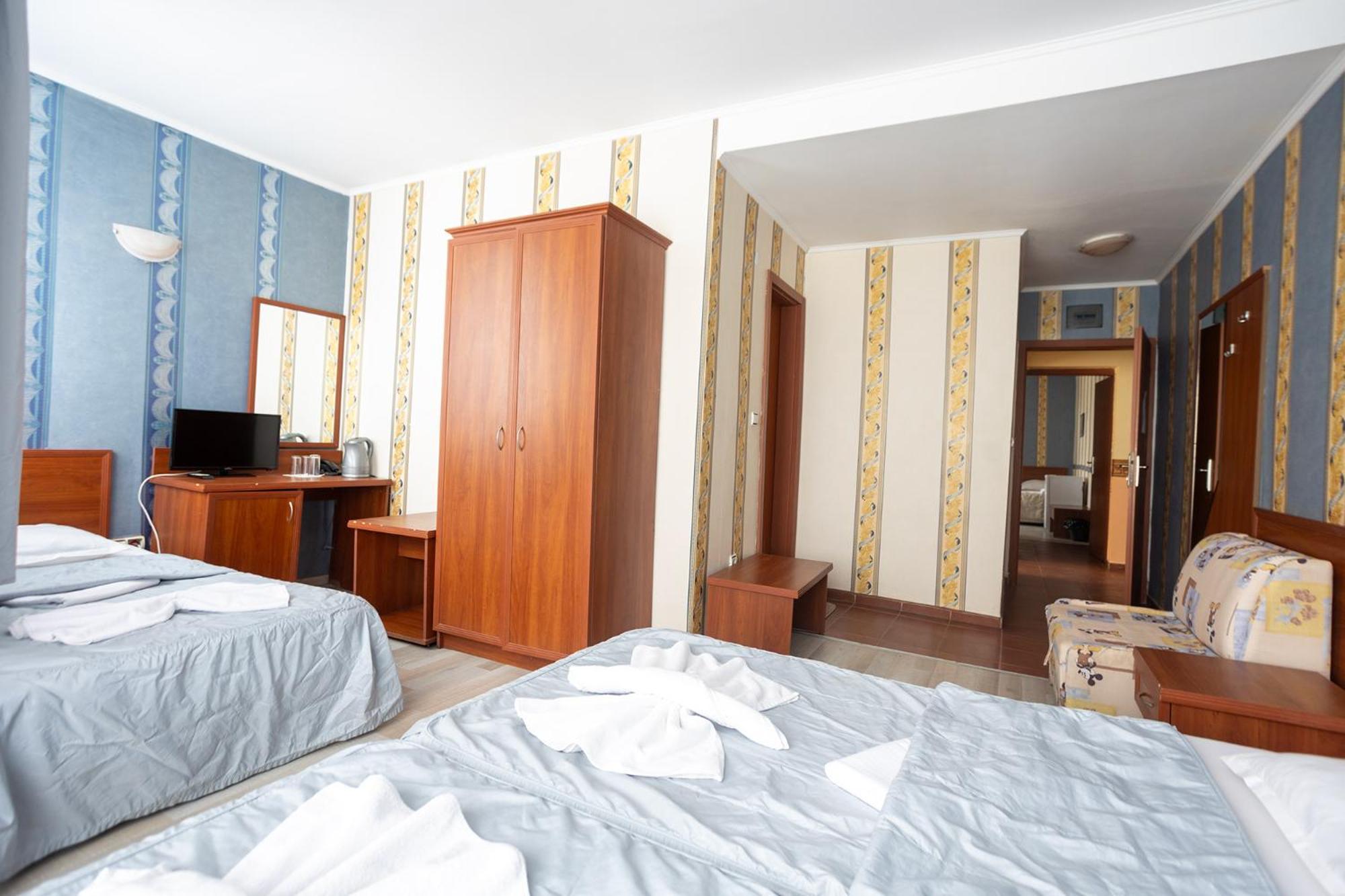 Lotos Hotel Балчик Экстерьер фото