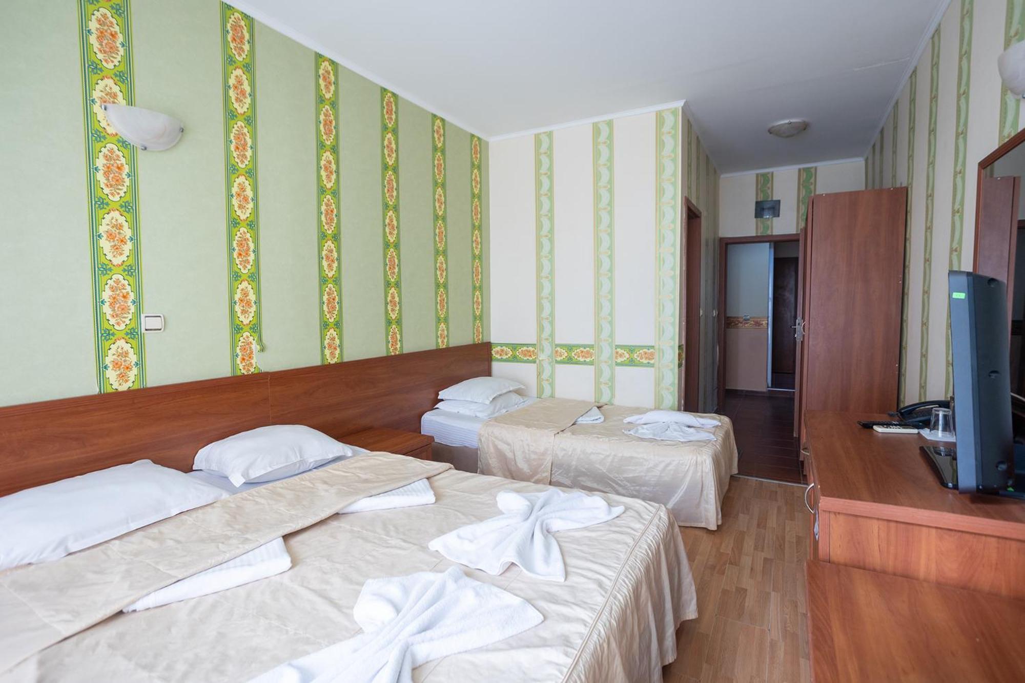 Lotos Hotel Балчик Экстерьер фото