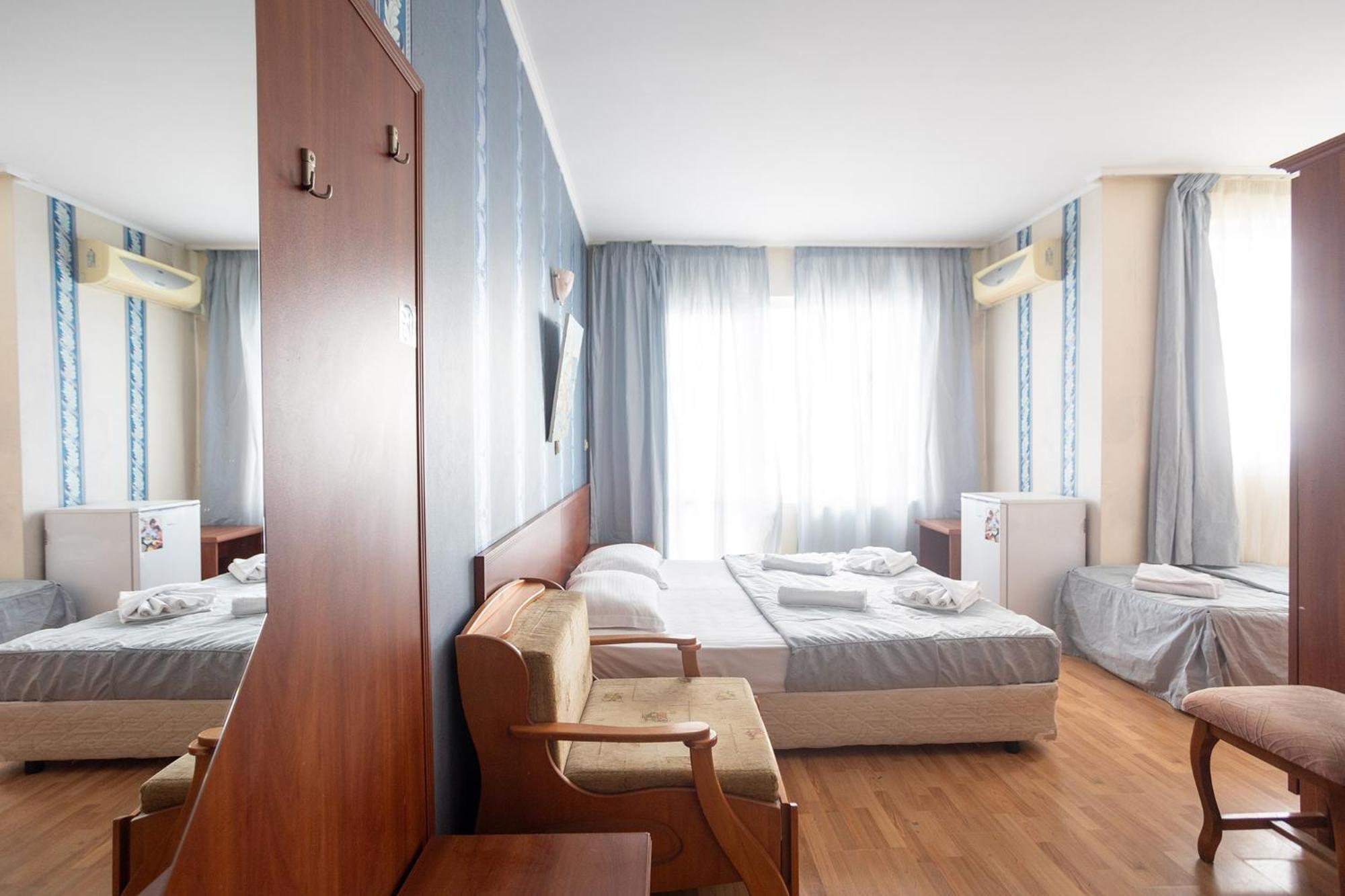 Lotos Hotel Балчик Экстерьер фото