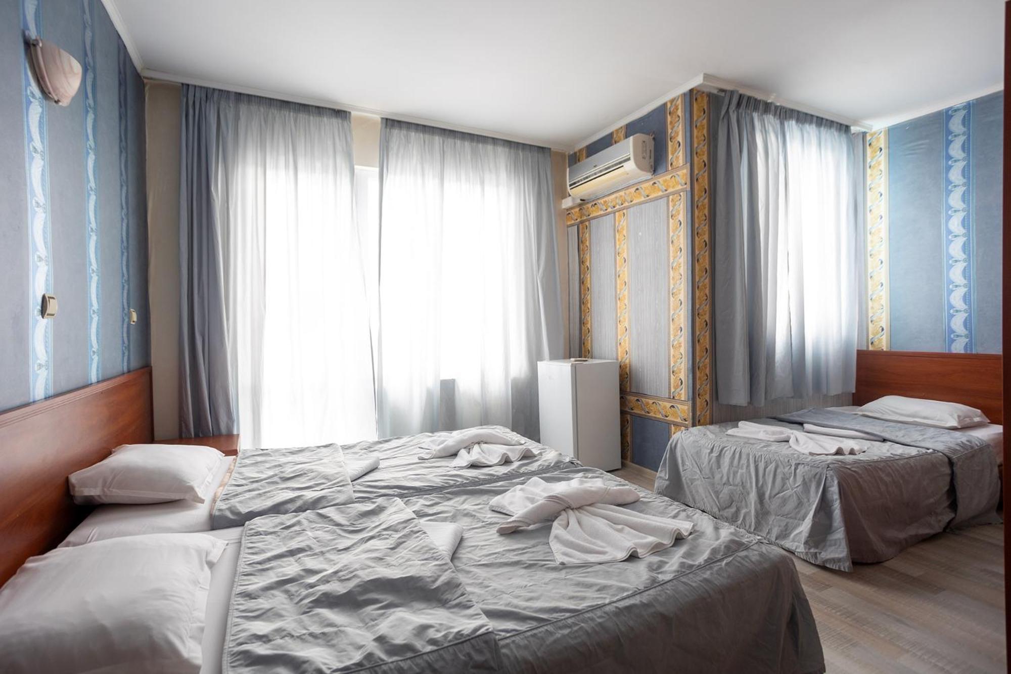 Lotos Hotel Балчик Экстерьер фото