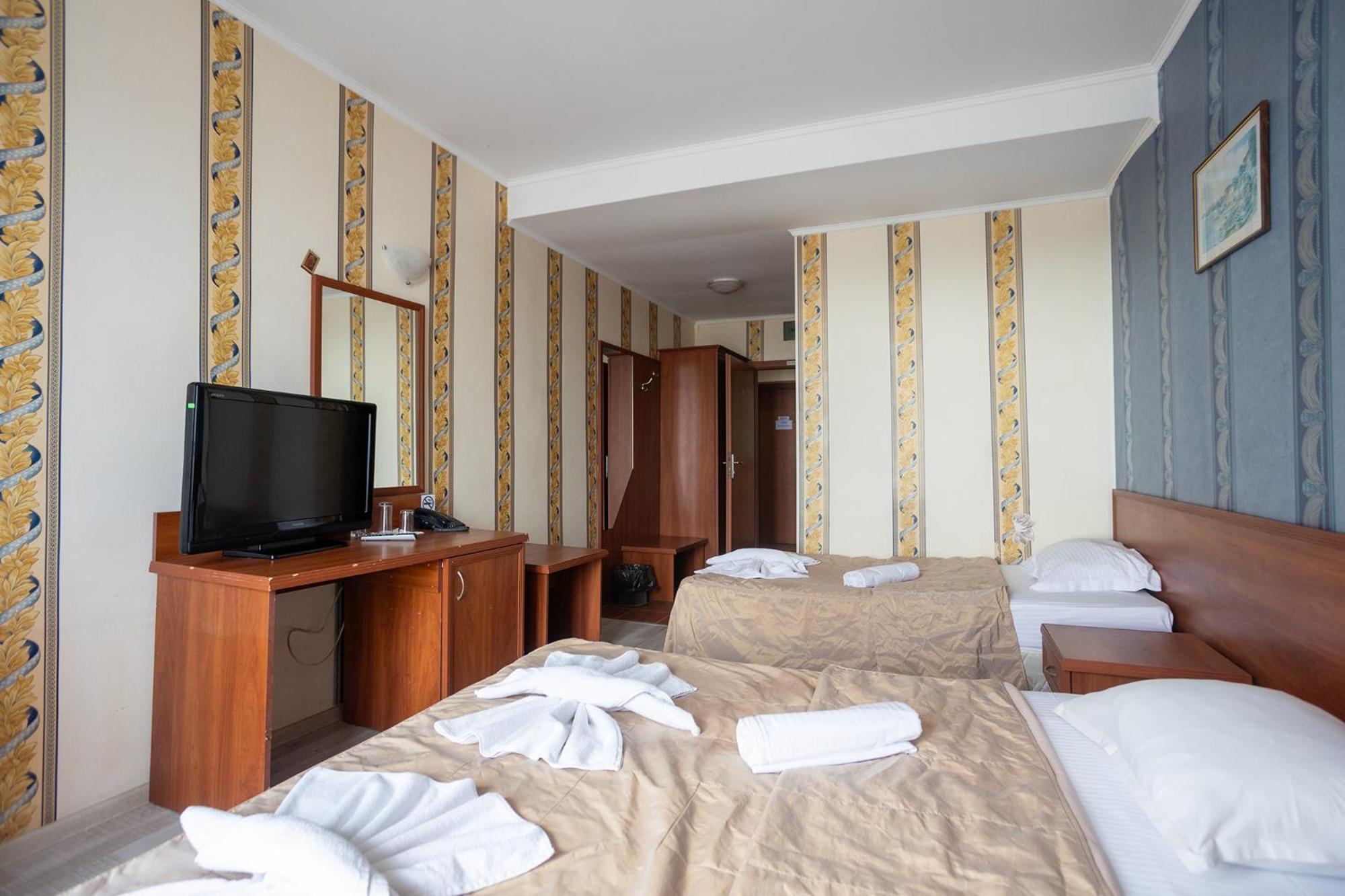 Lotos Hotel Балчик Экстерьер фото